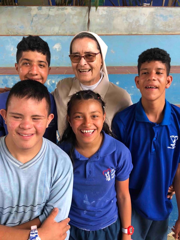 Sor Candelaria Corva (Schulleiterin)